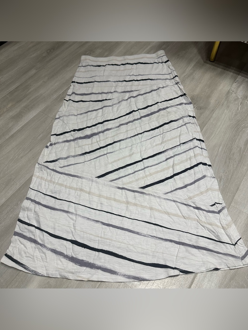 Express White Black Striped Pull On Stretch Maxi Skirt Sz M